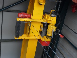 Street Crane Hoist- In Excellent Condition!